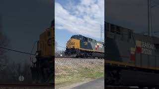 CSX Seaboard locomotive flying through Carlisle! #railfaning #railroad #railroadcrossing