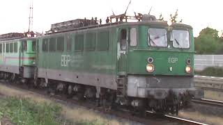 BR 142 EGP mit VTG Güterwagen