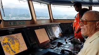 Entrada de navio no Porto de Santos