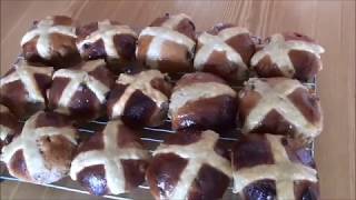 How to make the perfect Sine Nomine Hot Cross Bun