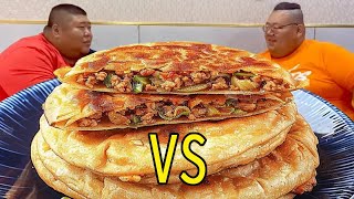 Big Eater Competition ！ Brother Monkey VS 400-pound man! 20 donkey meat patties per person！