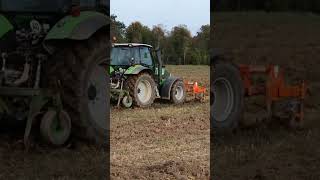 Deutz fahr agrotron m620 beim Feld Auflockern