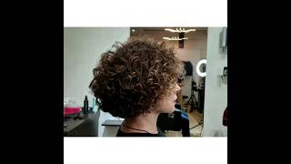 Стрижка обреченная держать форму и на кудрявых волосах #стрижка #hair #боб #кудри #haircut #стиль