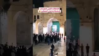 اللهم انصر فلسطين يارب شاهدو دخول المصلين والفرحة تعمهم فلسطين في قلوبنا