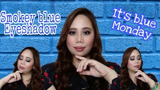 Smokey blue eyeshadow makeup|momstariray