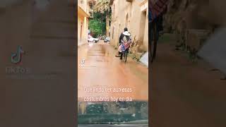 Que lindo la madre lleva bicicletas 🌹🌹🌹🥲