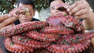 OUTDOOR COOKING | GRILLED GIANT OCTOPUS MUKBANG (HD)