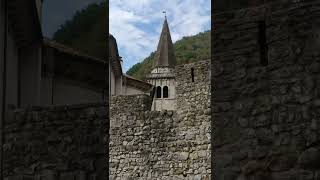 Foto campanile  della chiesa di Santa Maria Nova Duomo di Serravalle