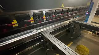 AccurlUSA Press Brake - DA58T Control Demo