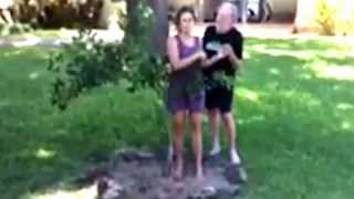 Willie & Annie Nelson taking the ALS Ice Challenge