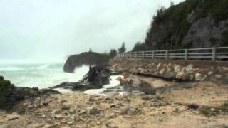 Hurricane Igor - huge waves getting bigger