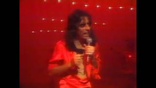 Alice Cooper - Only Women Bleed (1975) (Official Video)