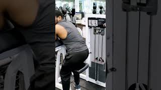 POV: EXPLAINING HOW YOU MAXED OUT THE BICEP CURL MACHINE #bodybuilding #shorts #fitness