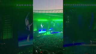 Angus Young one-handed soloat Vienna (PWR Tour 2024) #acdc #viral #rocknroll