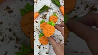 Mini carrot cupcakes 🥕🧁 #cupccupc#cakedecorating #easterbaking #carrots #carrotcake #shortsfeed