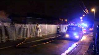 Leeds: Car dealer on fire (15.06.2012)