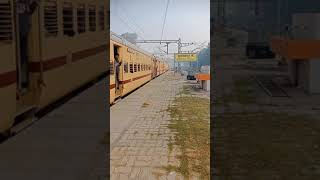 22401 Varanasi-Sultanpur Shuttle Superfast express Departure Sultanpur Jn.