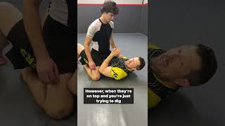 Quick tip to escape mount. #bjj #brazilianjiujitsu #jiujitsu #grappling #escape #mount