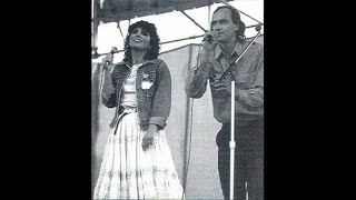 I Think It's Gonna Work Out Fine. Linda Ronstadt & James Taylor. Bass cover.