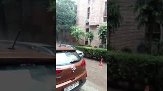 Delhi NCR mai Badla mausam ka mijaj rimjhim boondon se log khush