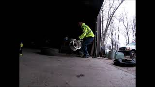 Changing stubborn 25 year old tractor tire.