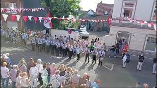 2024 Schützenfest Volmerswerth Parade Sonntag Tambourcorps und Siegfried