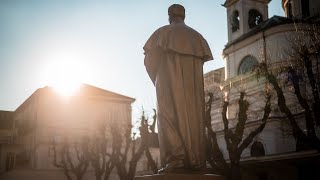 #UnSomniperaTu | Gener | Don Bosco, somiador, amb els peus al pati