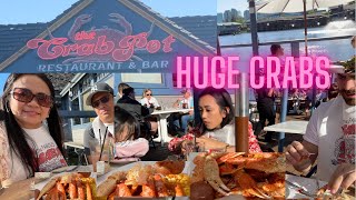 ENJOY EATING THE CRAB @ THE CRABS POT IN BELLEVUE WASHINGTON STATE.USA