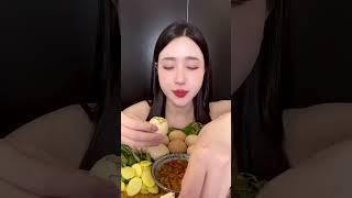 Lần đầu ăn trứng gà lộn và cái kết… #mukbang