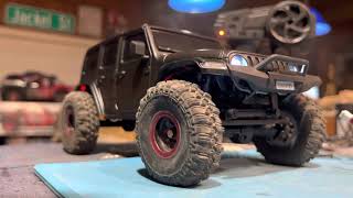 1:24 Racent 4x4 not a Axial o_o