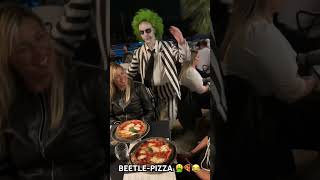 BEETLE-PIZZA 🤮🍕😂 #beetlejuice #pizza #speed #pizzalover #eat #cosplay #timburton #movie #makeup