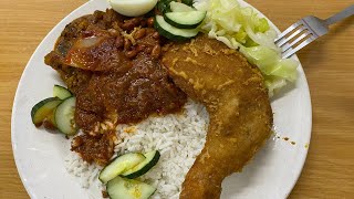 I finally tried the famous Peel Road Nasi Lemak and I love their mutton curry!