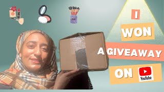 Unboxing of the Giveaway I won on youtube