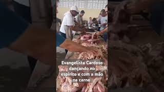 Dançando no Espírito e mechendo com a carne