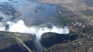 The spectacular helicopter flight over the Mosi-oa-Tunya(Victoria Falls) volo sulle Cascate Vittoria