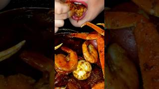 HUGE SEAFOOD BOIL #asmr #seafoodboil