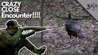 PUBLIC LAND TURKEY hunting in the HARDWOODS!?!? TURKEY LESS than 5 YARDS!! MISSISSIPPI ACTION!!