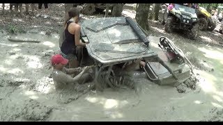 Can Am Commander Boggin In the Suicide Hole Marengo 2014! Stuck Mud Race Water Wheelie