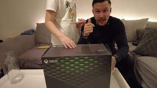 Its finally here, Xbox series X UNBOXING