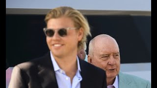 Alan Jones is hiding from his own defamation threats in the UK with boyfriend Jake Thrupp