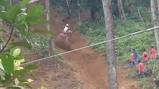 ipin nanjak xtrime hampir saja salto motocross