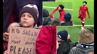 salah gives shirt to fan after Inter match