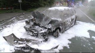 Sauerlandlinie: Auto brennt nach Verkehrsunfall