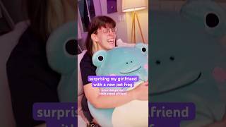 Surprising my girlfriend with a new pet frog! 🐸