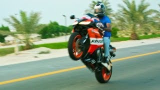 HONDA CBR Wheelie