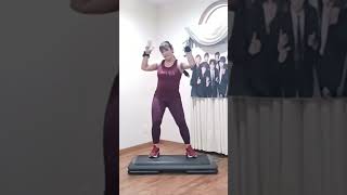 #cardiodanceworkout #purplekiss #nerdy #kpop #fitmom #stepaerobics