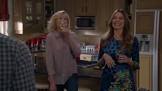 Modern Family - Claire imitates Gloria - "Where are my chews...your stupid doggy chew my chews"