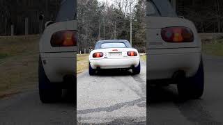 V8 Miata Driveway Pull (Sound On!) #shorts