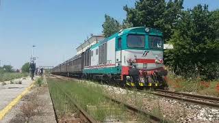 Clamoroso arrivo del treno storico Verona - Chioggia nella linea Rovigo - Chioggia stazione di Loreo