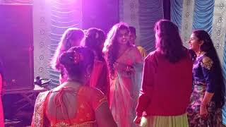 Tera pyar pyar pyar hookah baar || dancing girl in wedding party